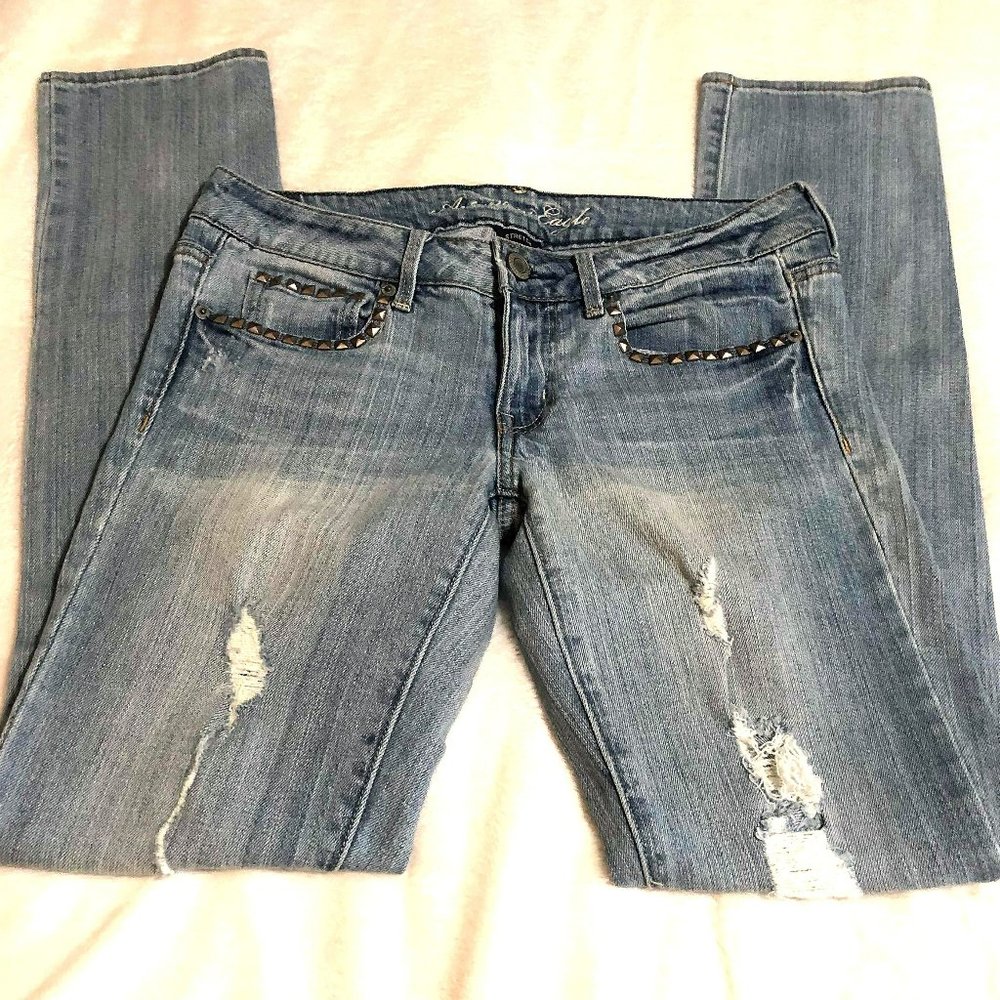 American Eagle Light Wash Distressed Denim